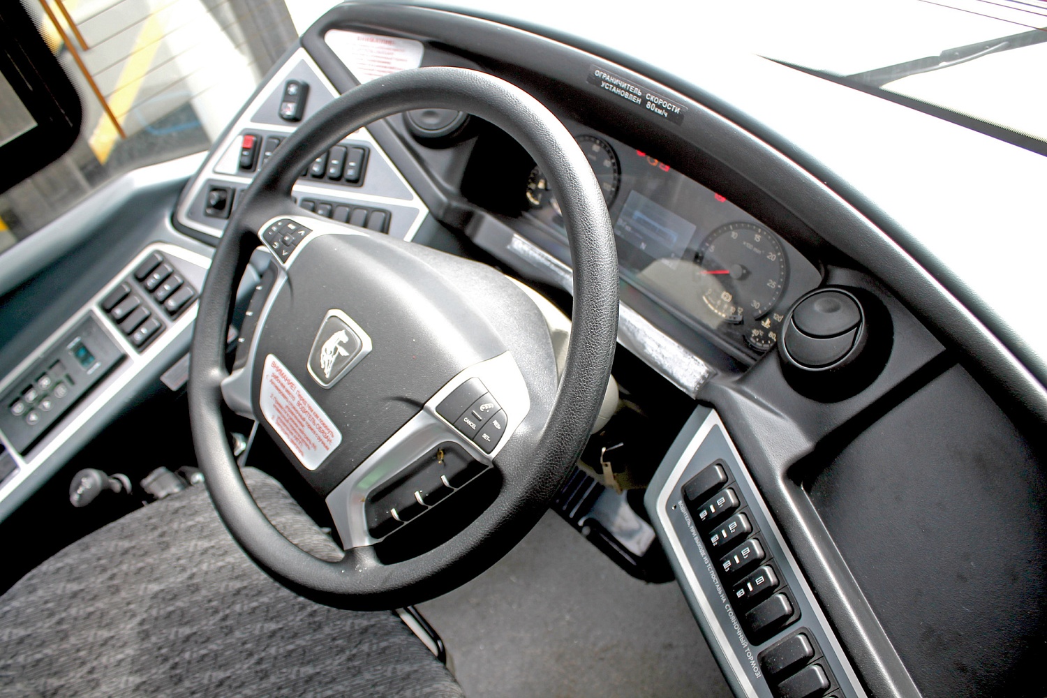 "Тюменнефтеспецтранс" поставил 15 автобусов НЕФАЗ-5299-0000030-57 в "Тобольское ПАТП"